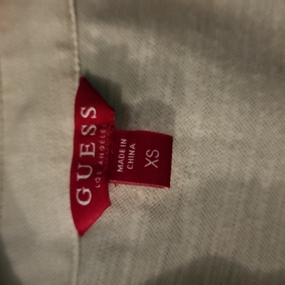 Guess Top - Picture 3 of 3